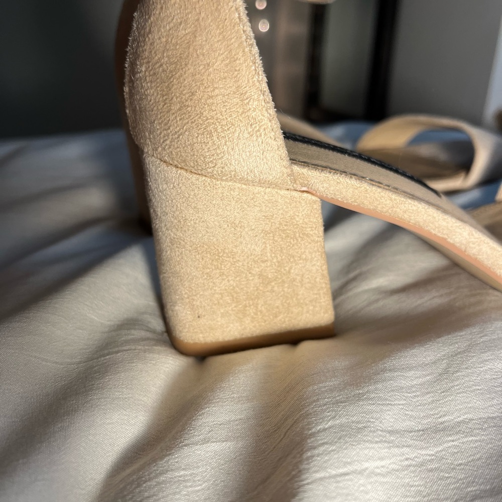 French Connection Beige Heels - Picture 3 of 3